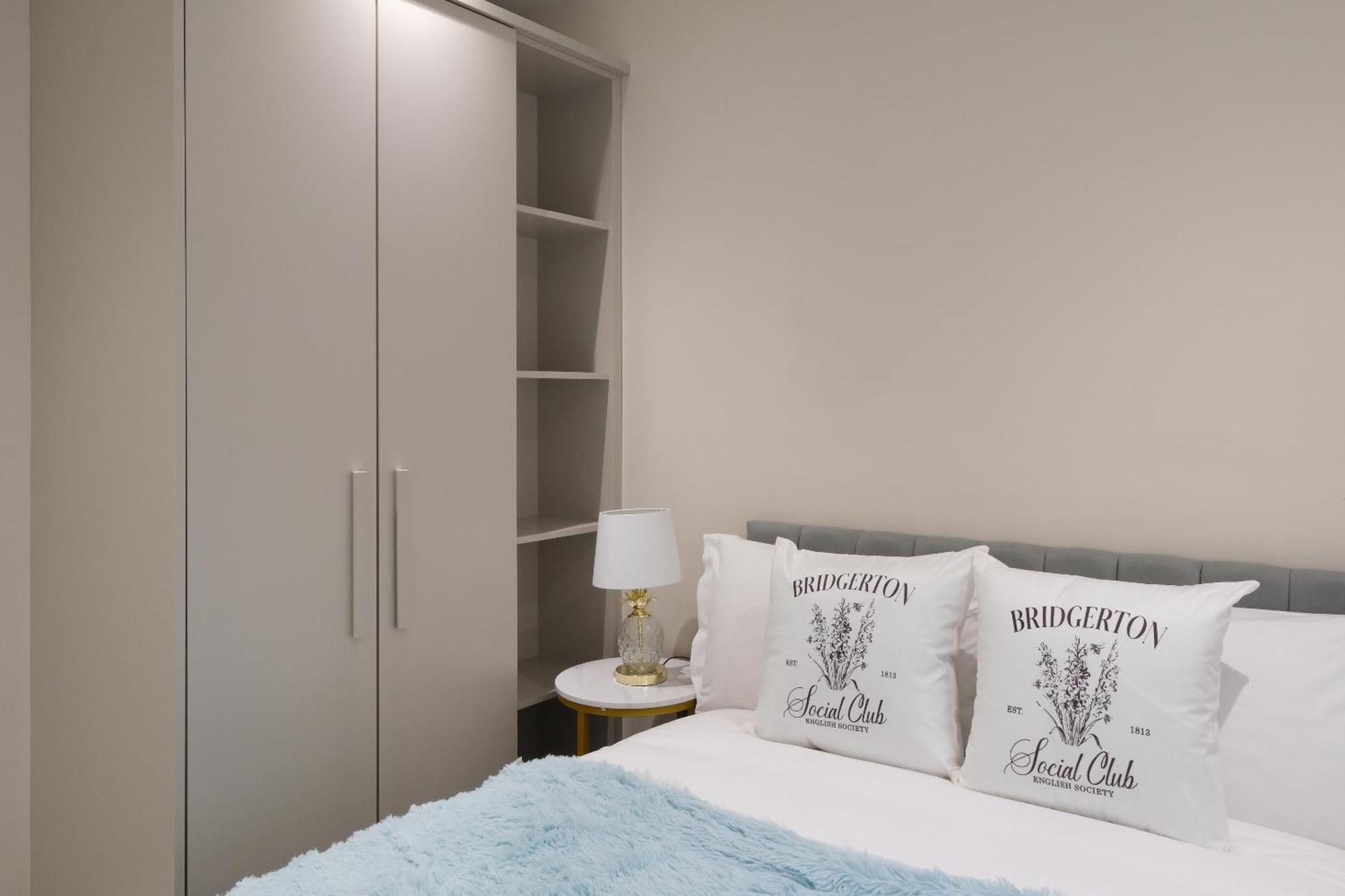Apartment Dream - John Street *
