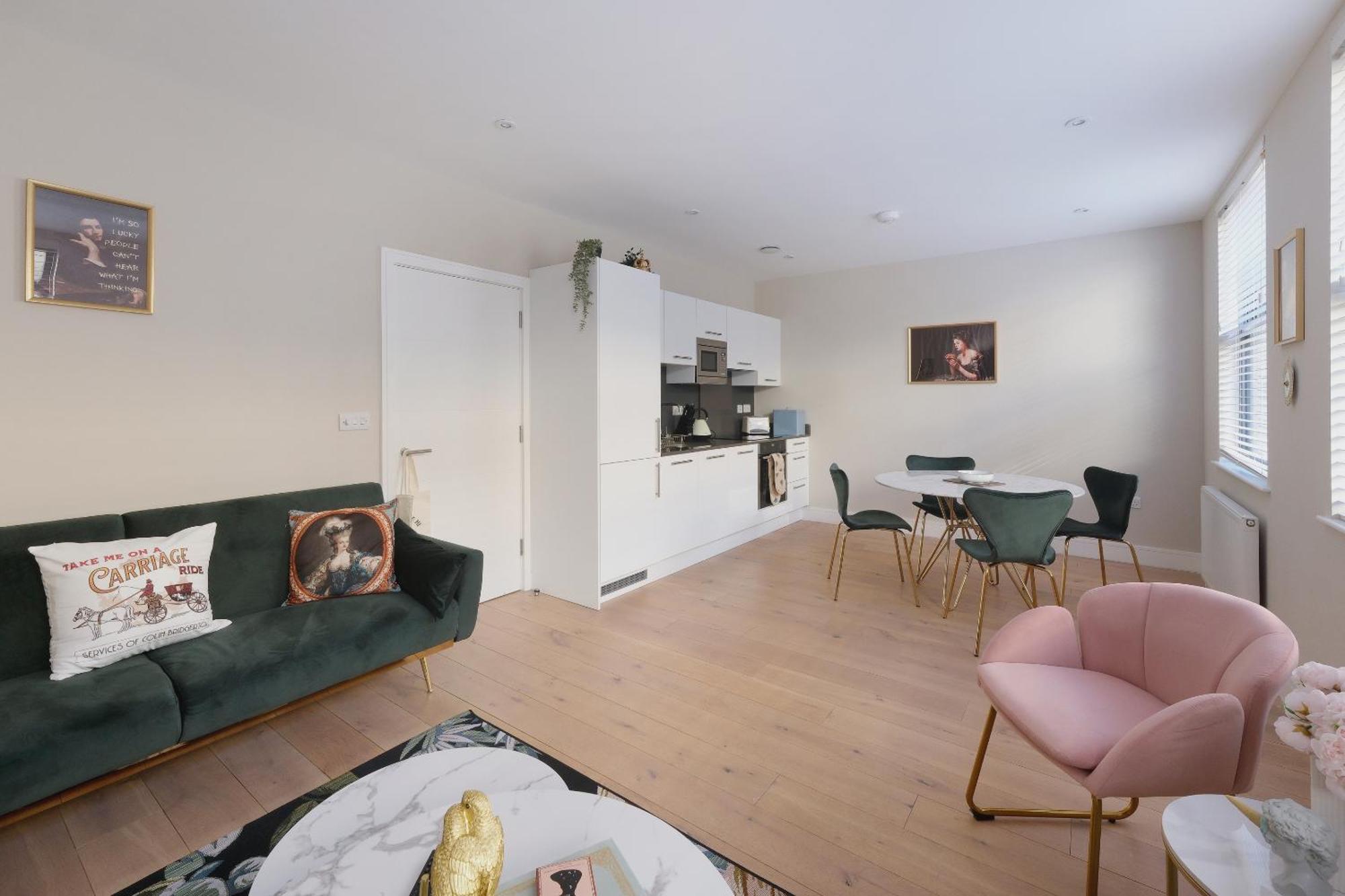 Apartment Dream - John Street *